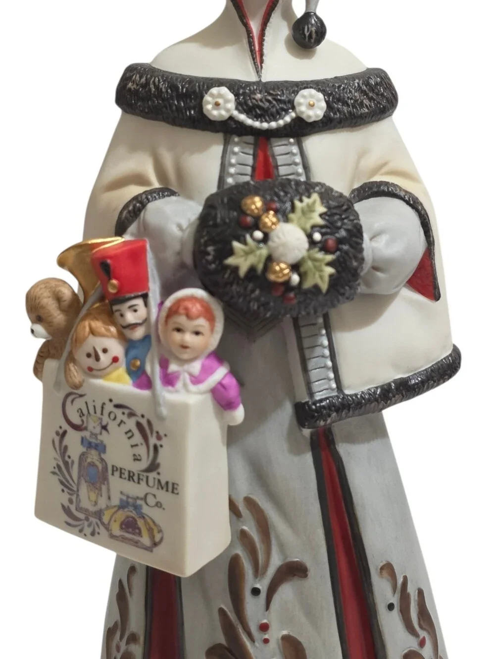 1999 Avon Mrs. P.F.E. Albee President's Club Award porcelain figurine.